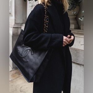 Authentic CHANEL Jumbo XL Shopping Tote Timeless Classic CC Black Lambskin